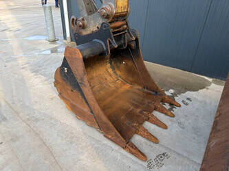 2016-volvo-ewr150e-1439096-46394115