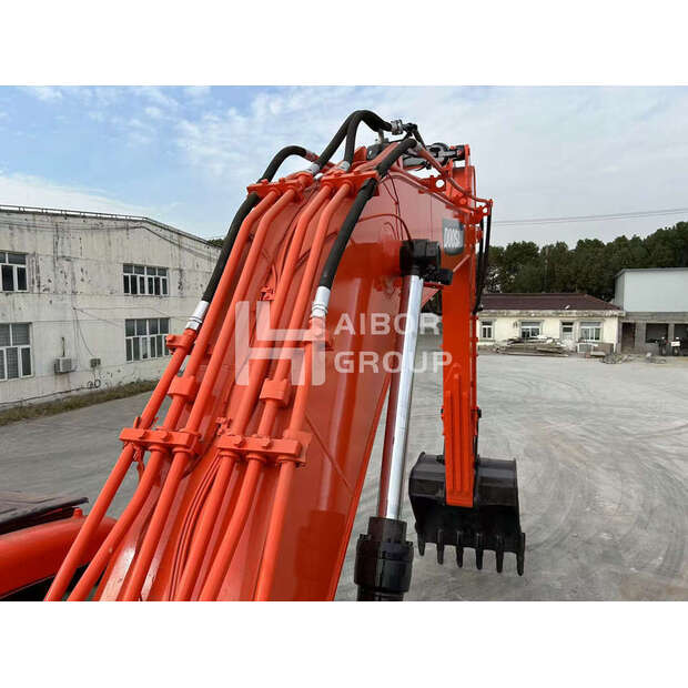 2025 دووسان DX300-46406575