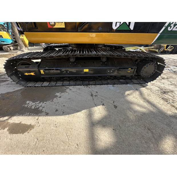 2024 كاتربيلر 320D2L-46406586