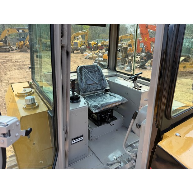 2017 كاتربيلر D7G-46406595