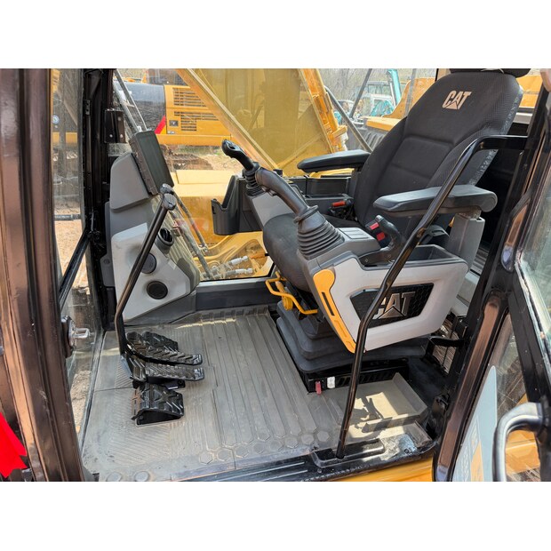 2023 كاتربيلر 330GC-46406603