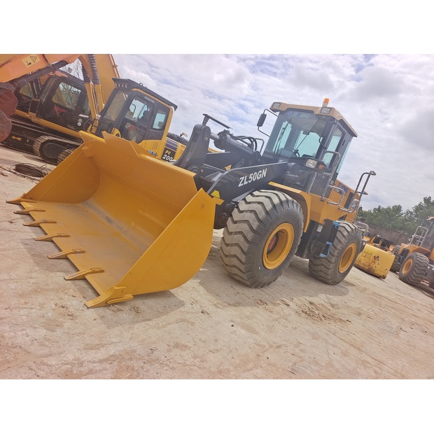 2024 اكس سي ام جي ZL50GN-46406686