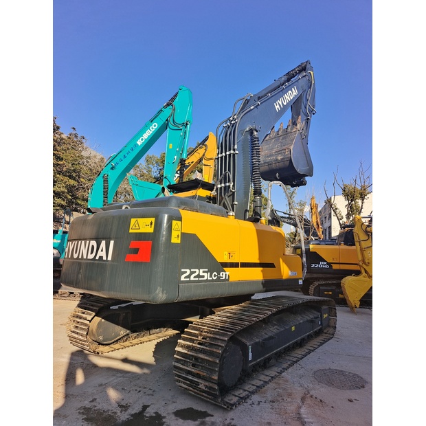 2025 هيونداي 225LC-9T-46406701