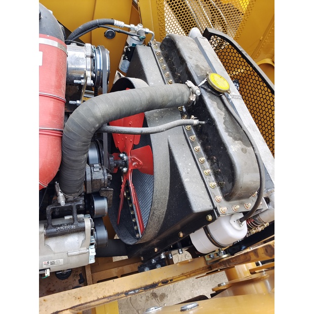 2025 كاتربيلر 420F2-46407002