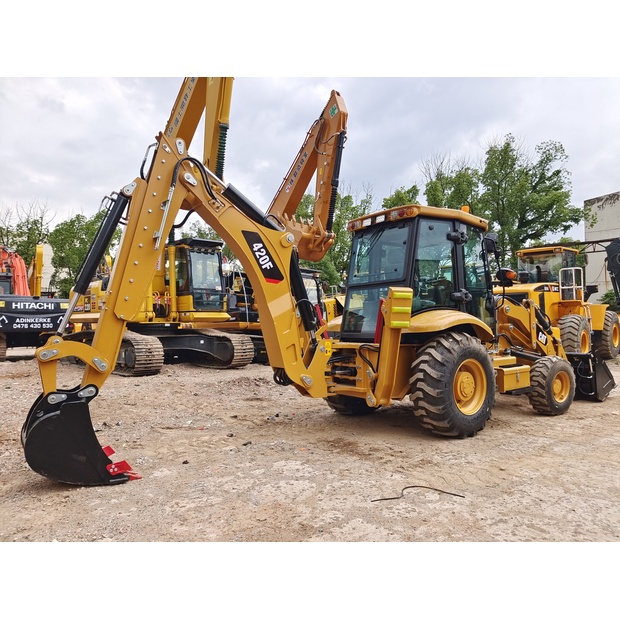 2025 كاتربيلر 420F2-46407005