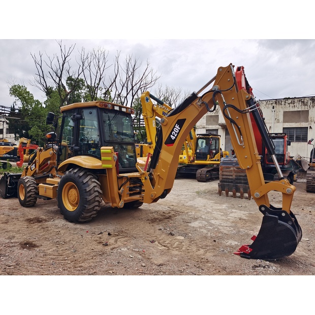 2025 كاتربيلر 420F2-46407008