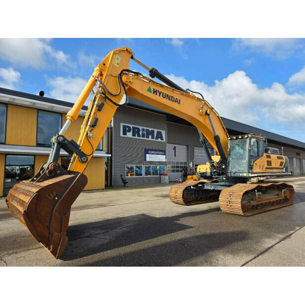 2016 هيونداي HX520L-46407101