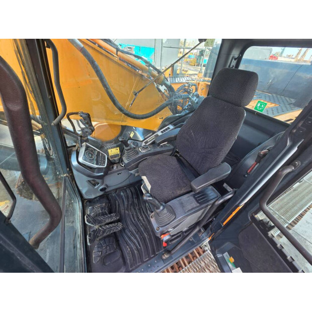 2016 هيونداي HX520L-46407121