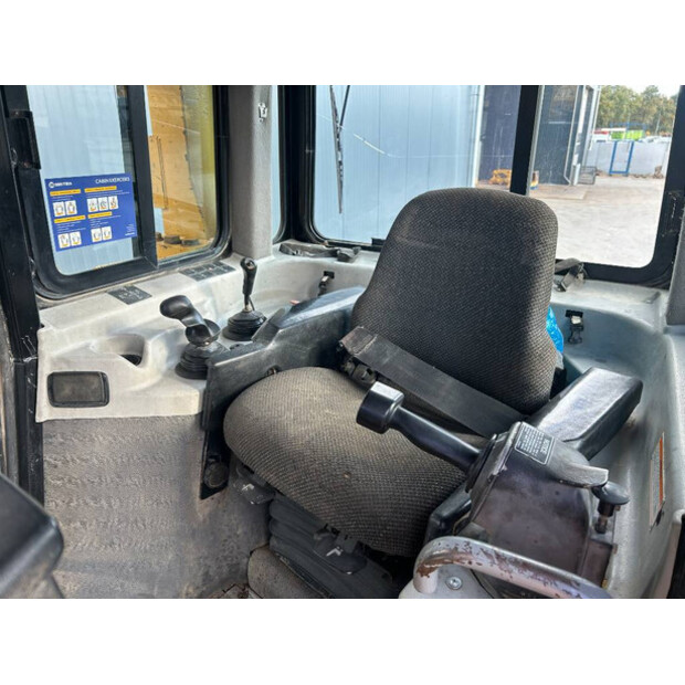 2005 كاتربيلر D7RII-46407507