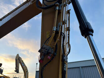 2019-caterpillar-323-1439164-46407889