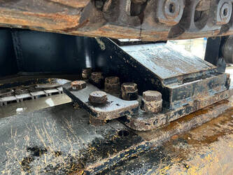 2017-caterpillar-352f-1439170-46408201