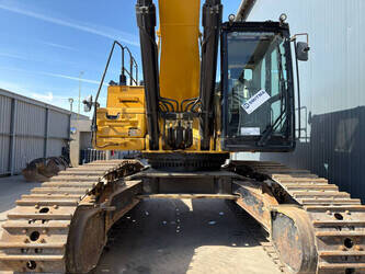 2017-caterpillar-352f-1439170-46408213