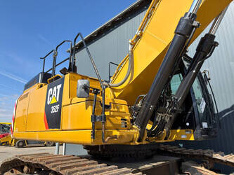 2017-caterpillar-352f-1439170-46408214