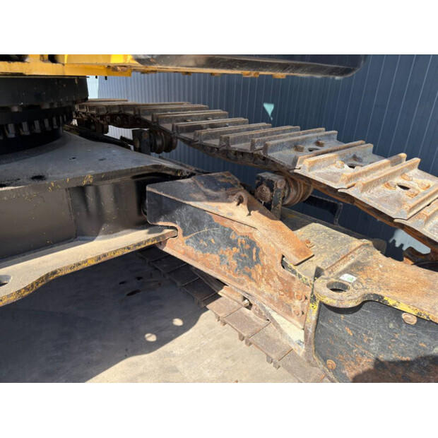 2017 Caterpillar 352F-46408216