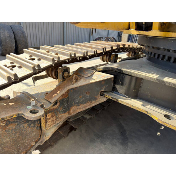 2017 Caterpillar 352F-46408217