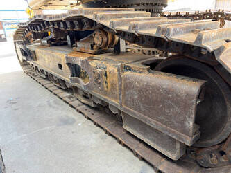 2017-caterpillar-352f-1439170-46408221