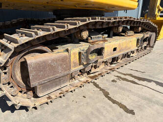 2017-caterpillar-352f-1439170-46408222