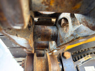 2017-caterpillar-352f-1439170-46408225