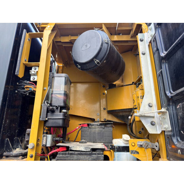 2017 Caterpillar 352F-46408229