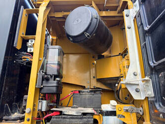 2017-caterpillar-352f-1439170-46408229