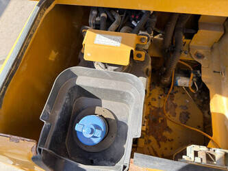 2017-caterpillar-352f-1439170-46408233