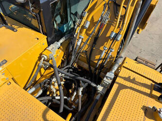 2017-caterpillar-352f-1439170-46408239