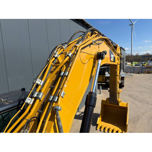 2017 Caterpillar 352F-46408240
