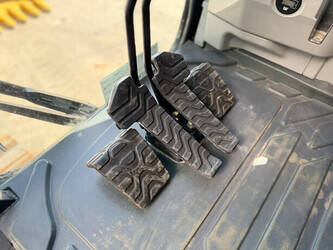 2017-caterpillar-352f-1439170-46408248