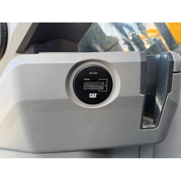 2017 Caterpillar 352F-46408249