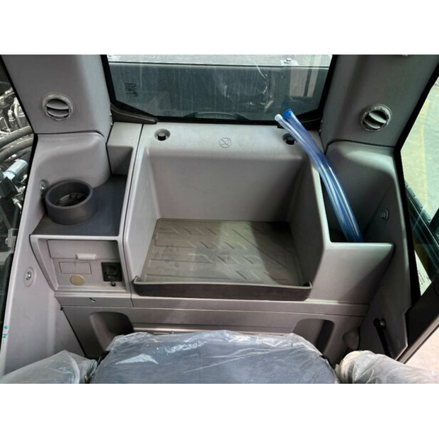 2025 فولفو EC210-46408496