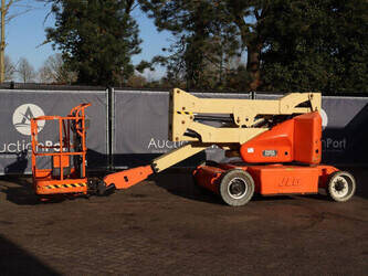 Image for LIFTS 2006 JLG E400AN