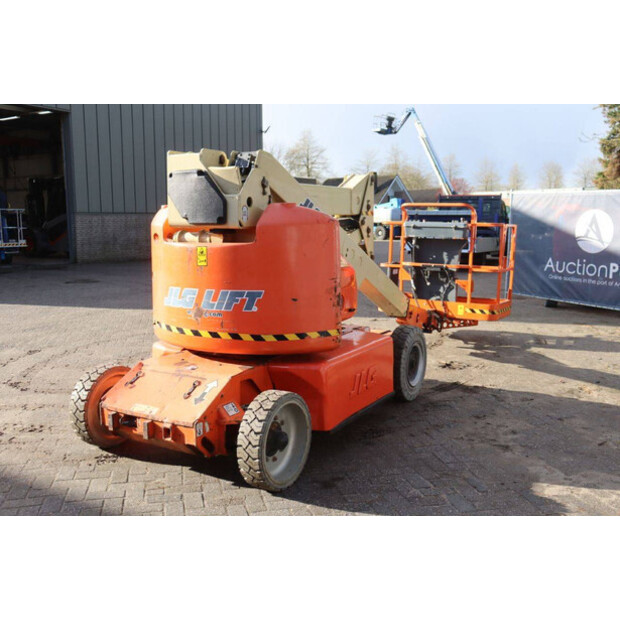 2006 JLG E400AN-46409246