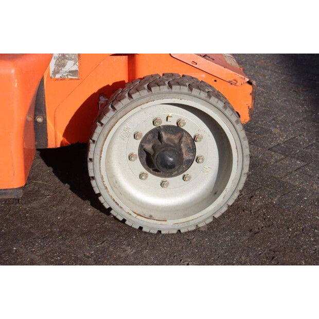 2006 JLG E400AN-46409256