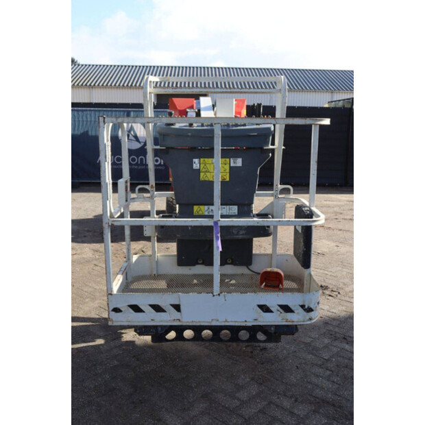 2015 JLG E450AJ-46409304