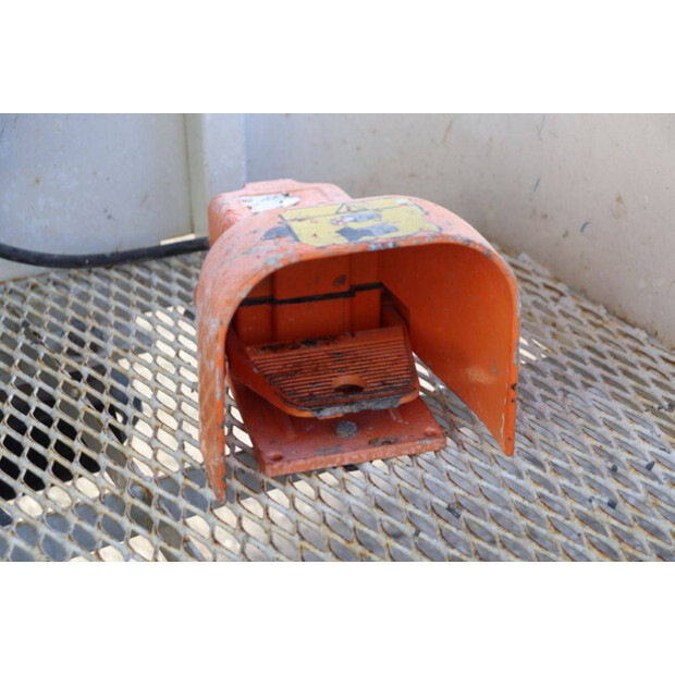 2015 JLG E450AJ-46409309