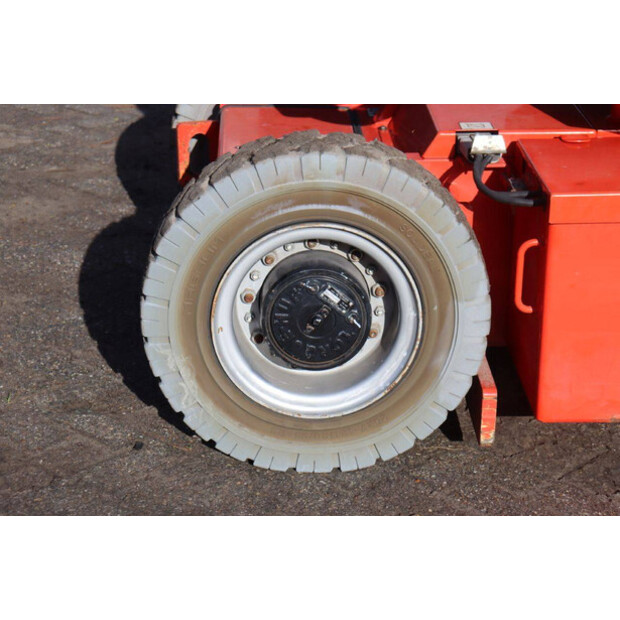 2015 JLG E450AJ-46409311