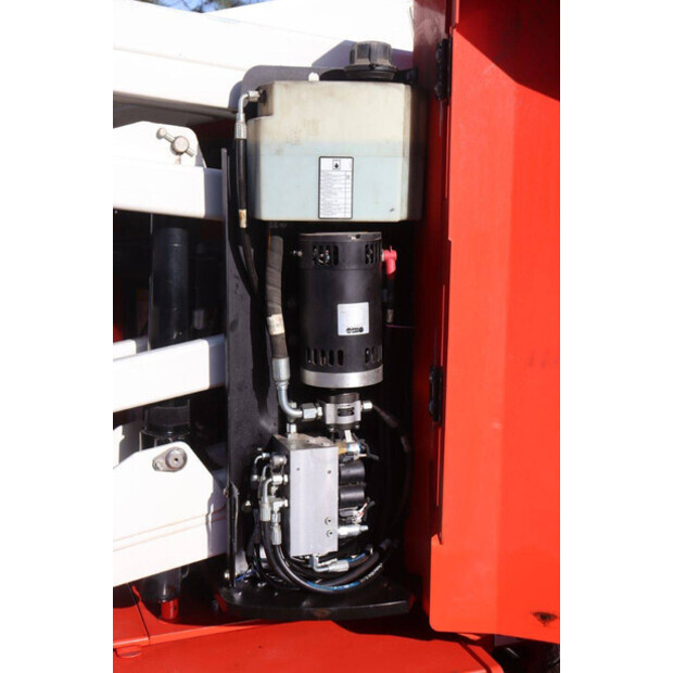 2015 JLG E450AJ-46409313