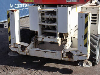 2013-genie-gs-3369-1439198-46409386