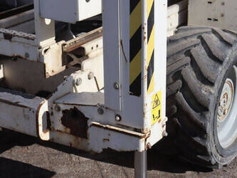 2013-genie-gs-3369-1439198-46409415