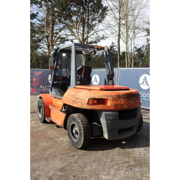 2005 Toyota D70-46409505