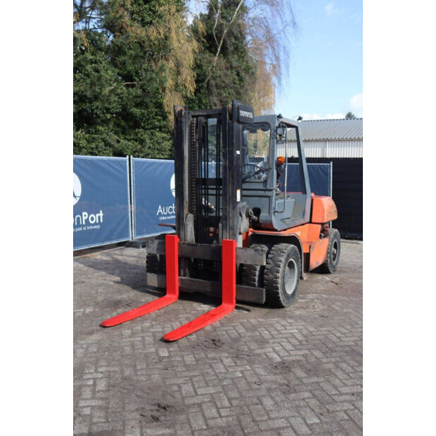 2005 Toyota D70-46409510