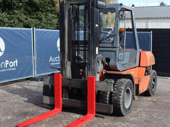 2005-toyota-d70-46409510