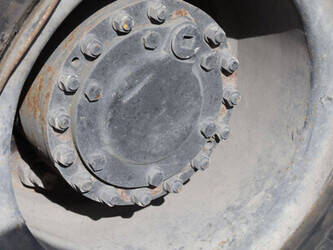 2005-toyota-d70-46409517