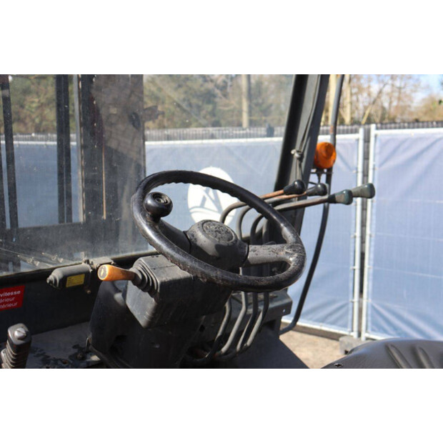 2005 Toyota D70-46409525