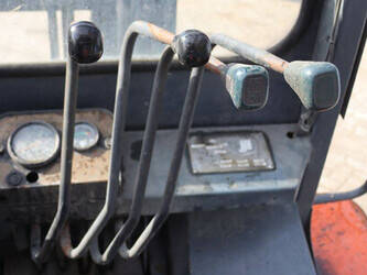 2005-toyota-d70-46409528