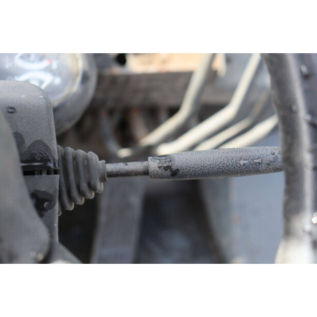 2005 Toyota D70-46409529