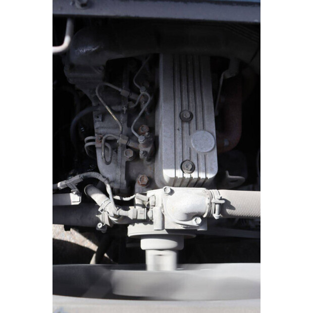 2005 Toyota D70-46409538