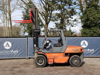 2005-toyota-d70-46409540