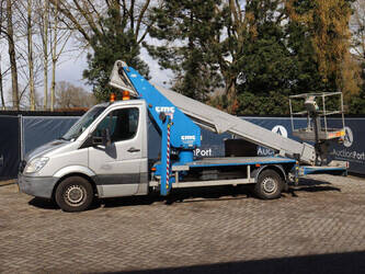 صورة ل رافعات هوائية 2013 مرسيدس بنز SPRINTER