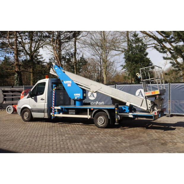 2013 Mercedes-Benz SPRINTER-46409579